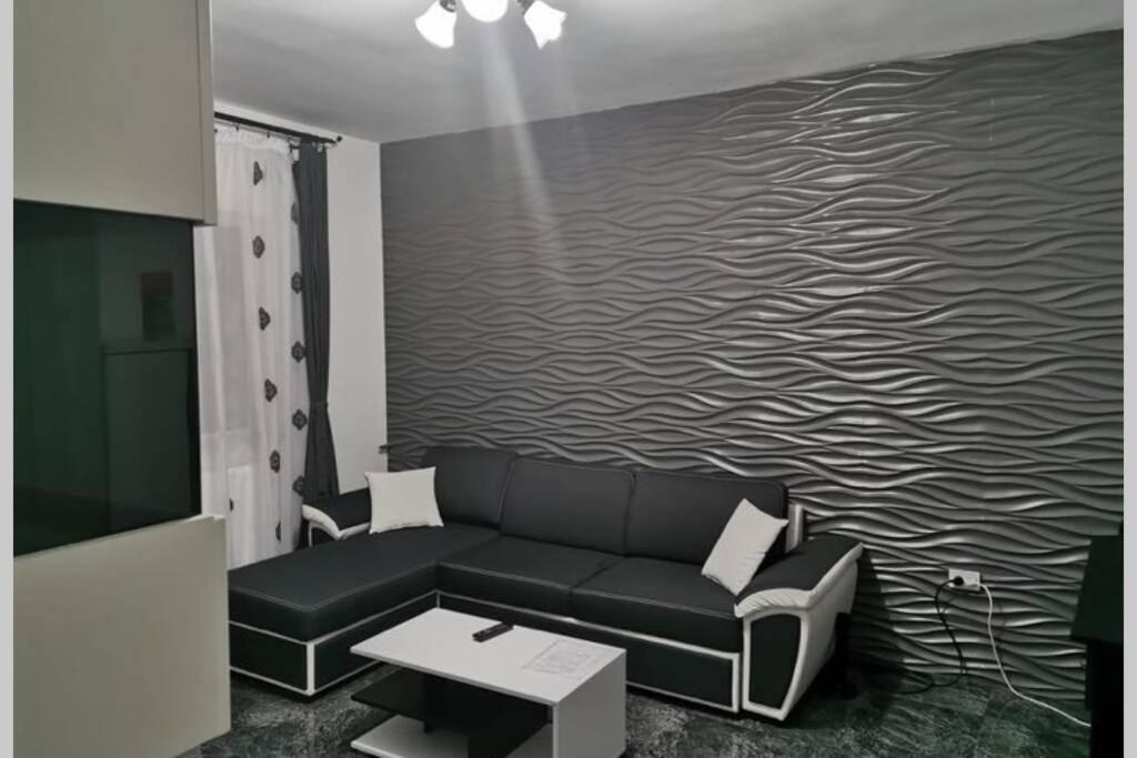 Ferienwohnung Cozy Flat Piteşti Exterior foto